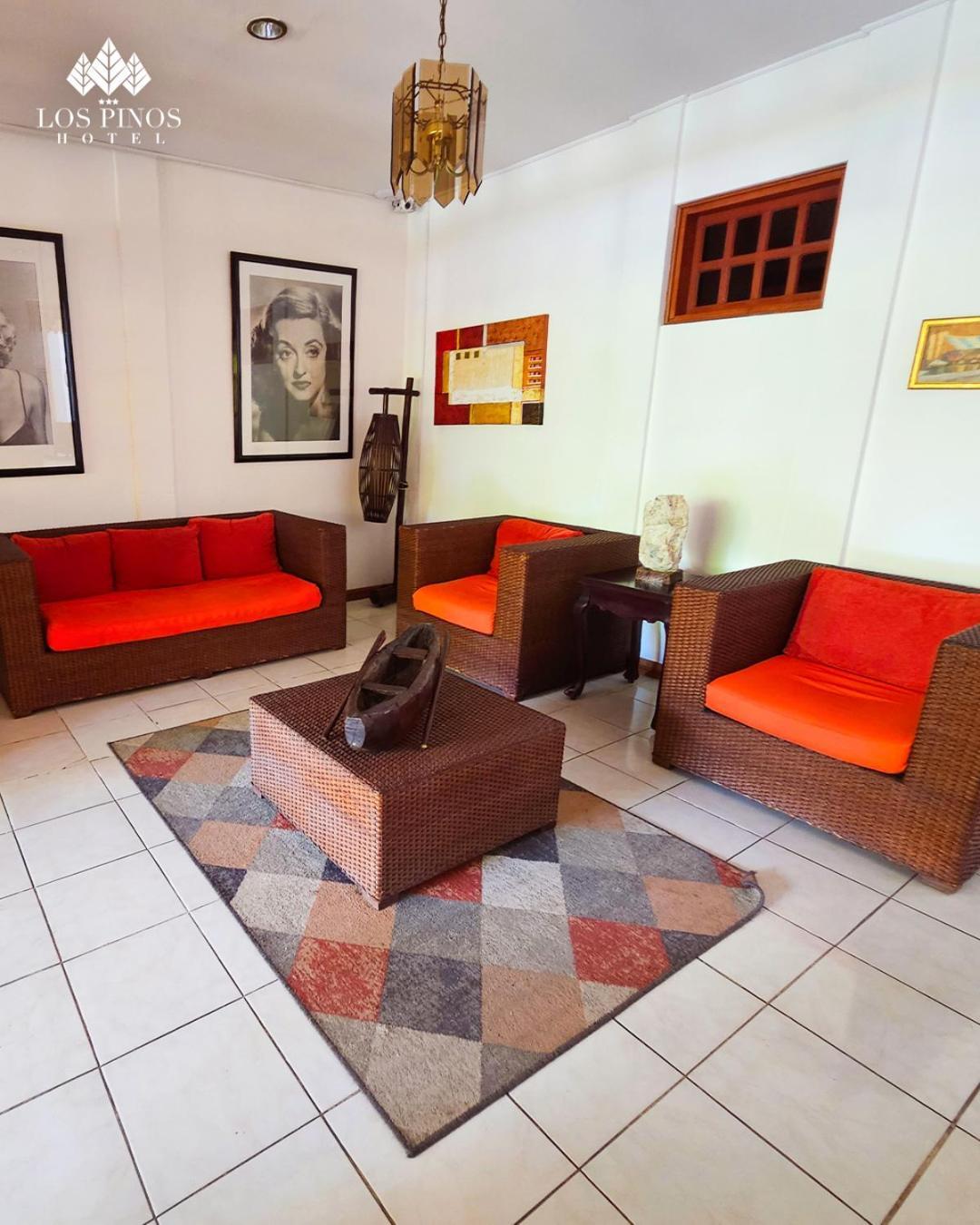 Hotel Los Pinos Манагуа Экстерьер фото