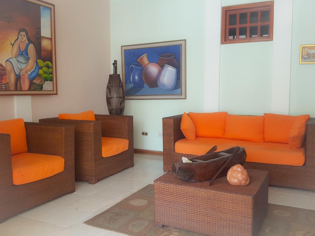 Hotel Los Pinos Манагуа Экстерьер фото