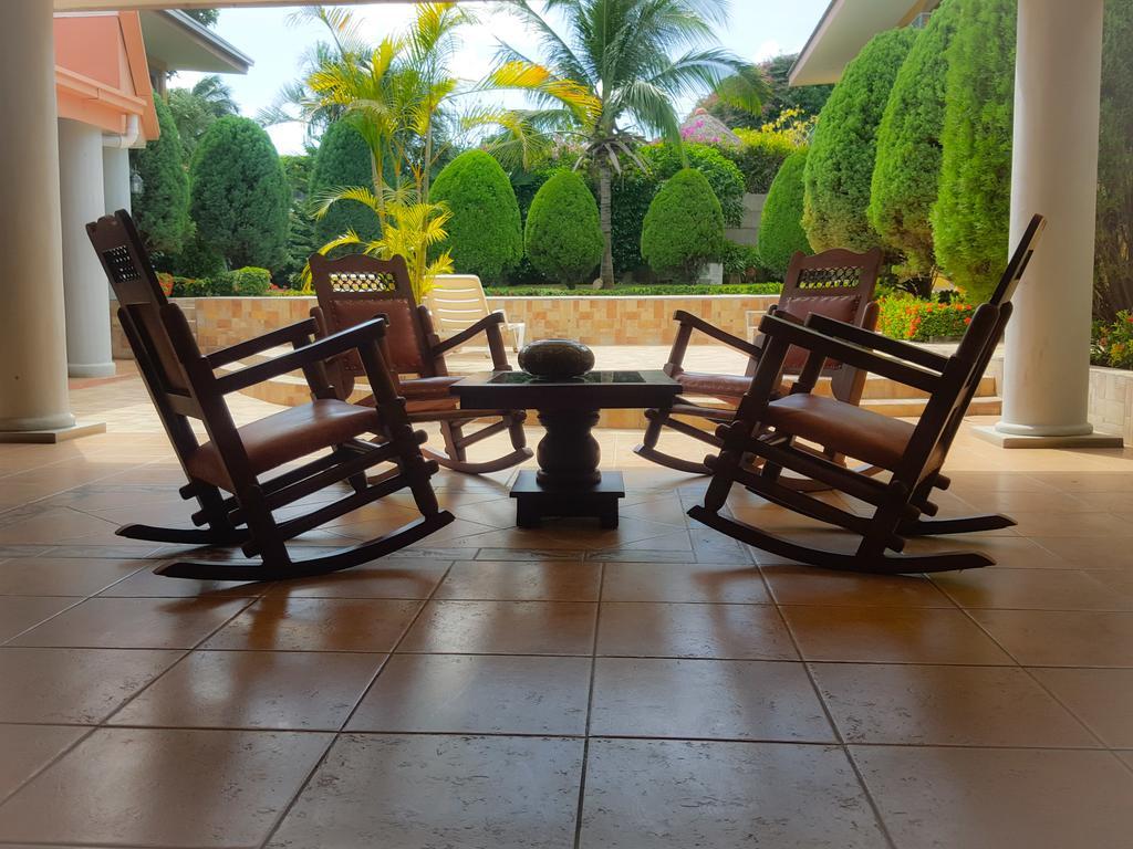 Hotel Los Pinos Манагуа Экстерьер фото