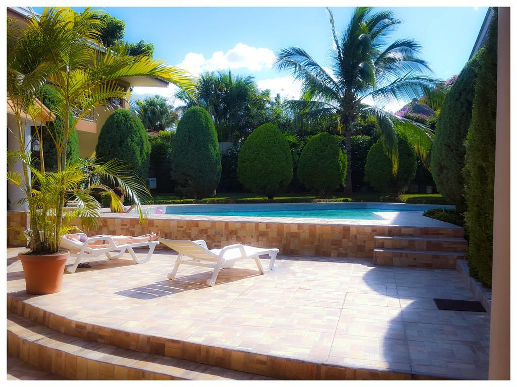 Hotel Los Pinos Манагуа Экстерьер фото