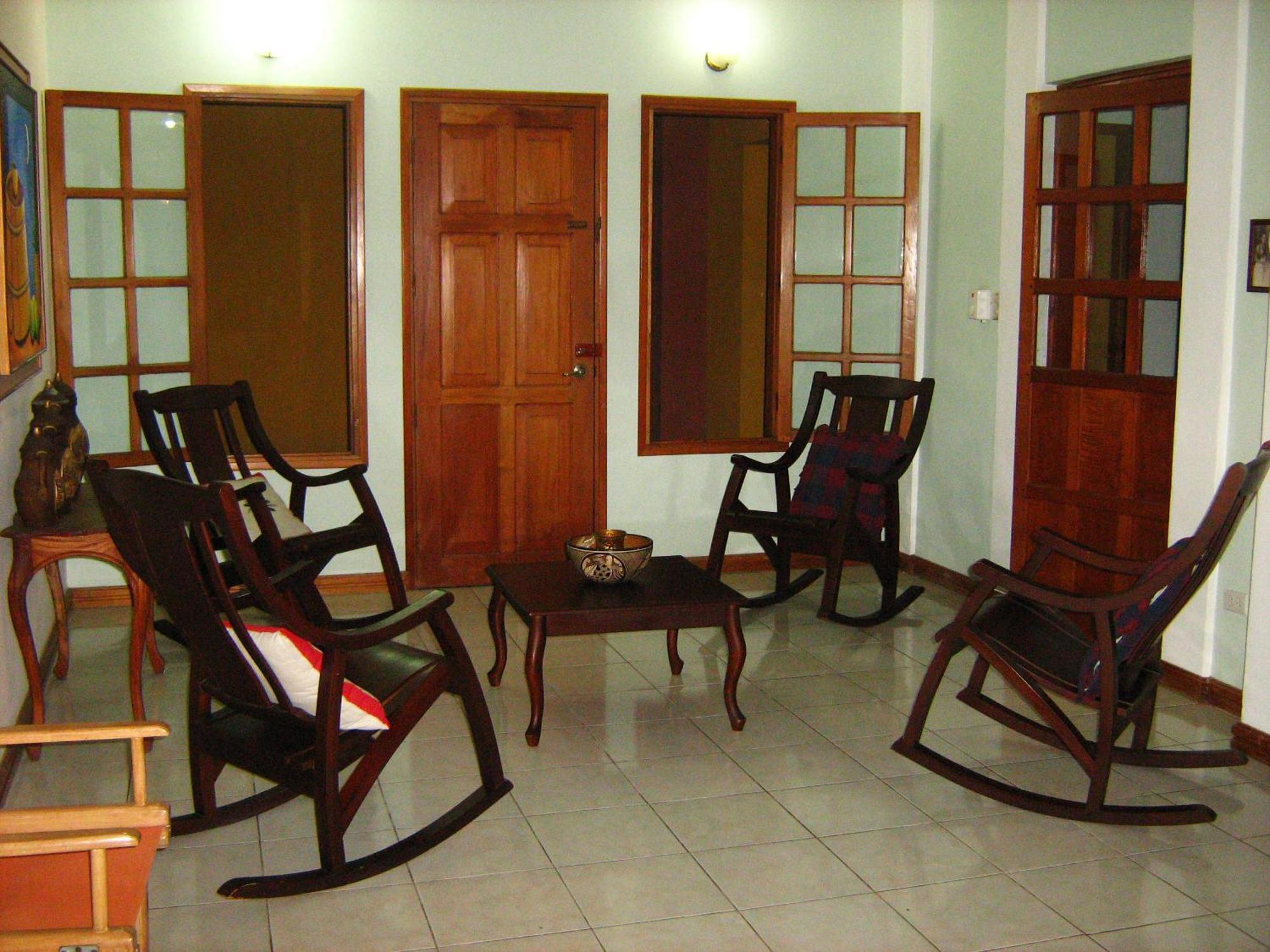 Hotel Los Pinos Манагуа Экстерьер фото