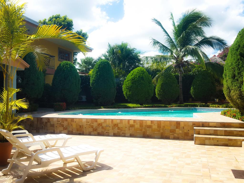Hotel Los Pinos Манагуа Экстерьер фото