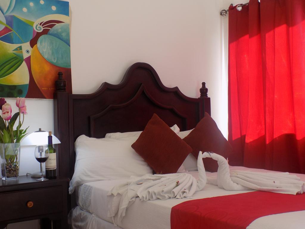 Hotel Los Pinos Манагуа Экстерьер фото