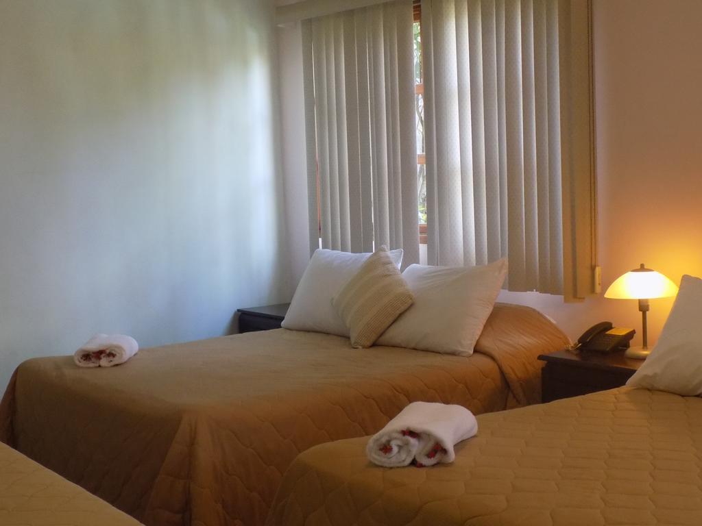 Hotel Los Pinos Манагуа Экстерьер фото