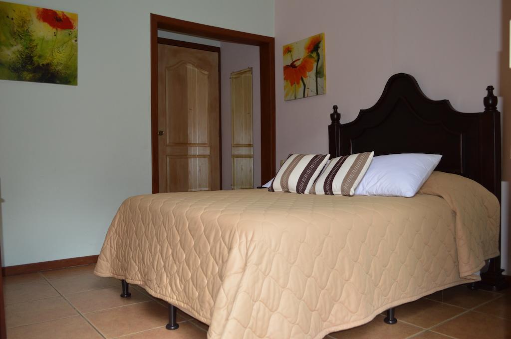 Hotel Los Pinos Манагуа Экстерьер фото
