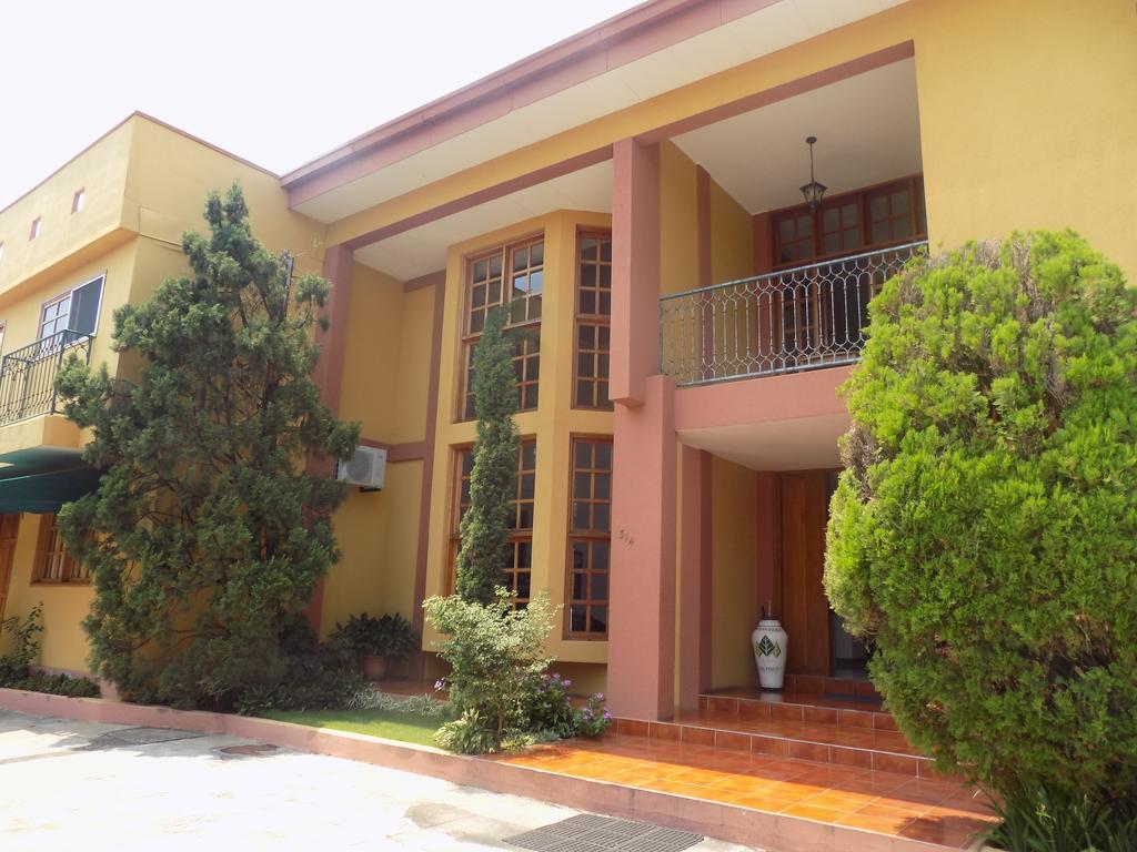 Hotel Los Pinos Манагуа Экстерьер фото
