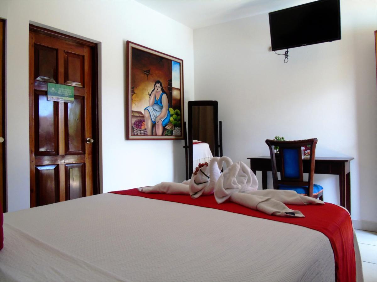 Hotel Los Pinos Манагуа Экстерьер фото