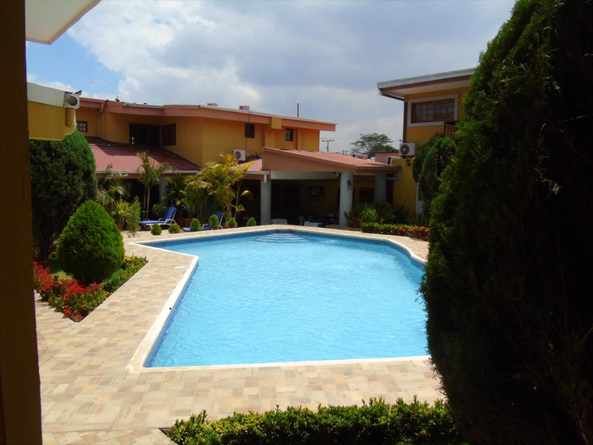 Hotel Los Pinos Манагуа Экстерьер фото