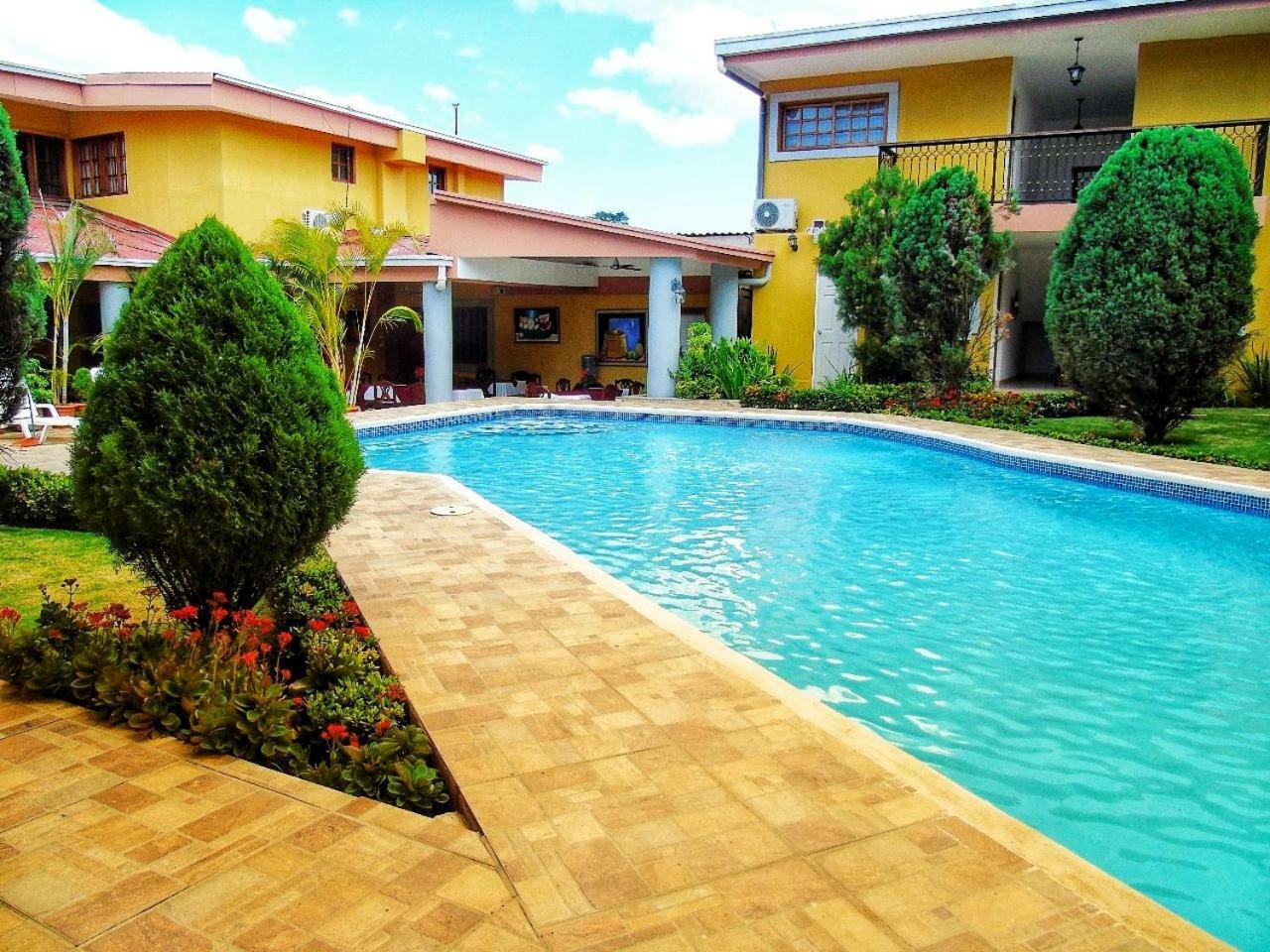 Hotel Los Pinos Манагуа Экстерьер фото